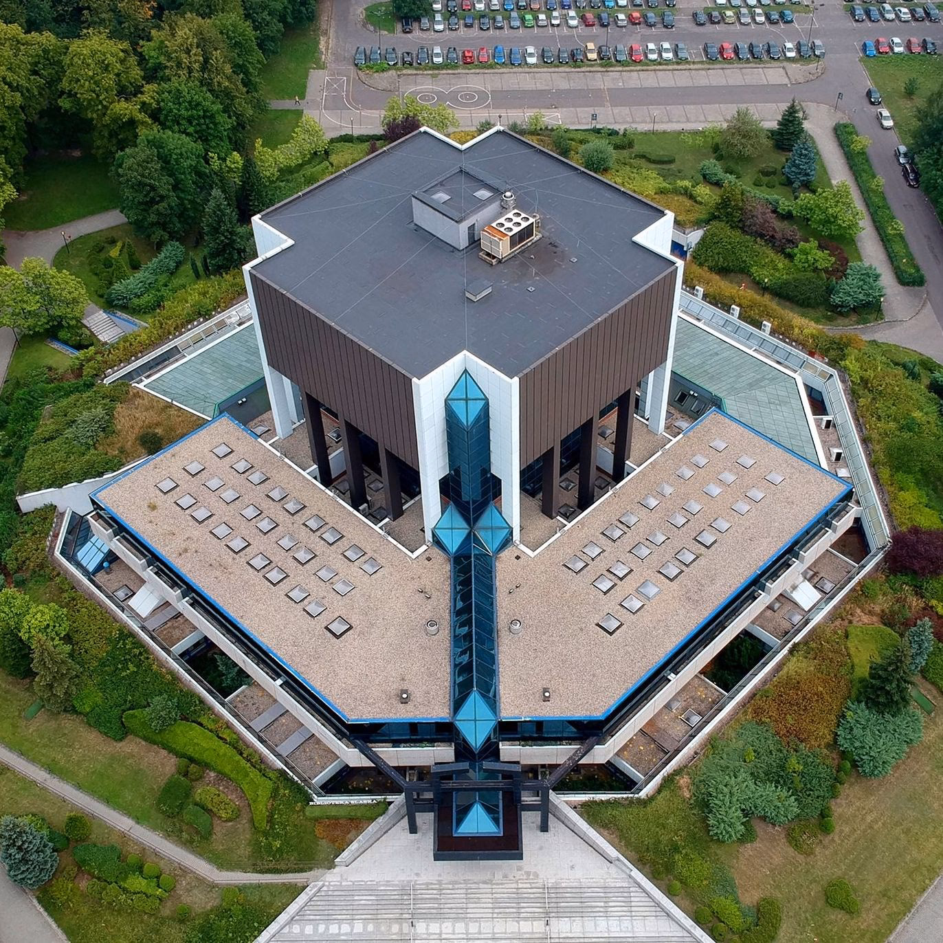 Kto może korzystać z biblioteki śląskiej?