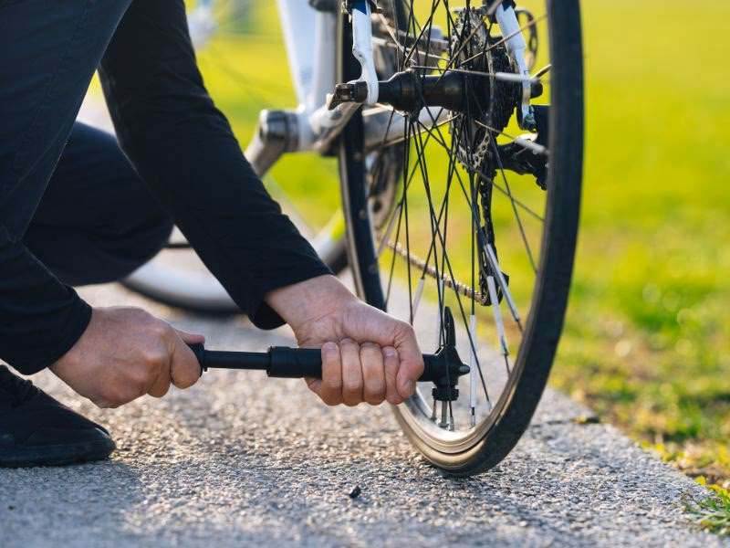 Jak powinno być napompowane koło w rowerze?