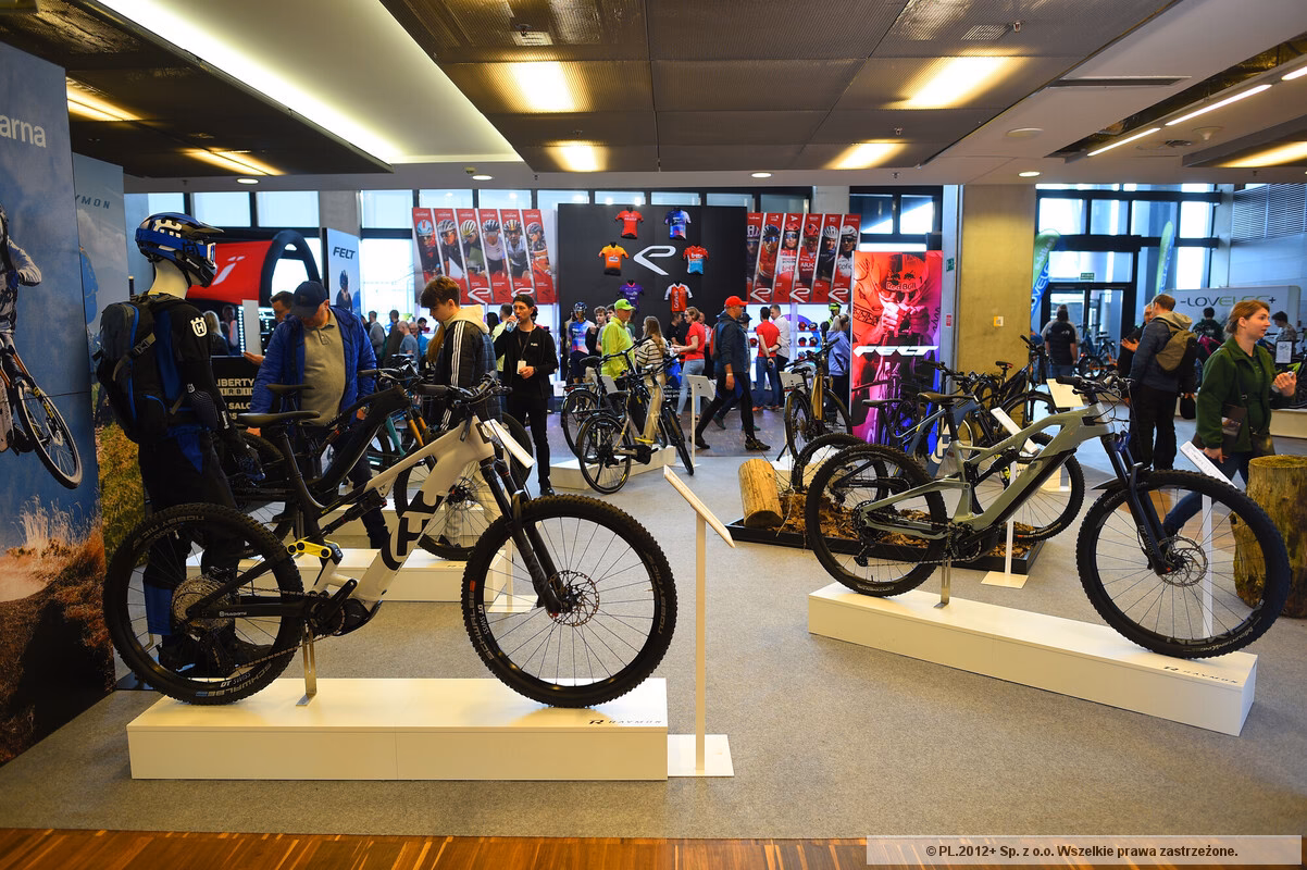 Czy parking na Bike Expo jest płatny?